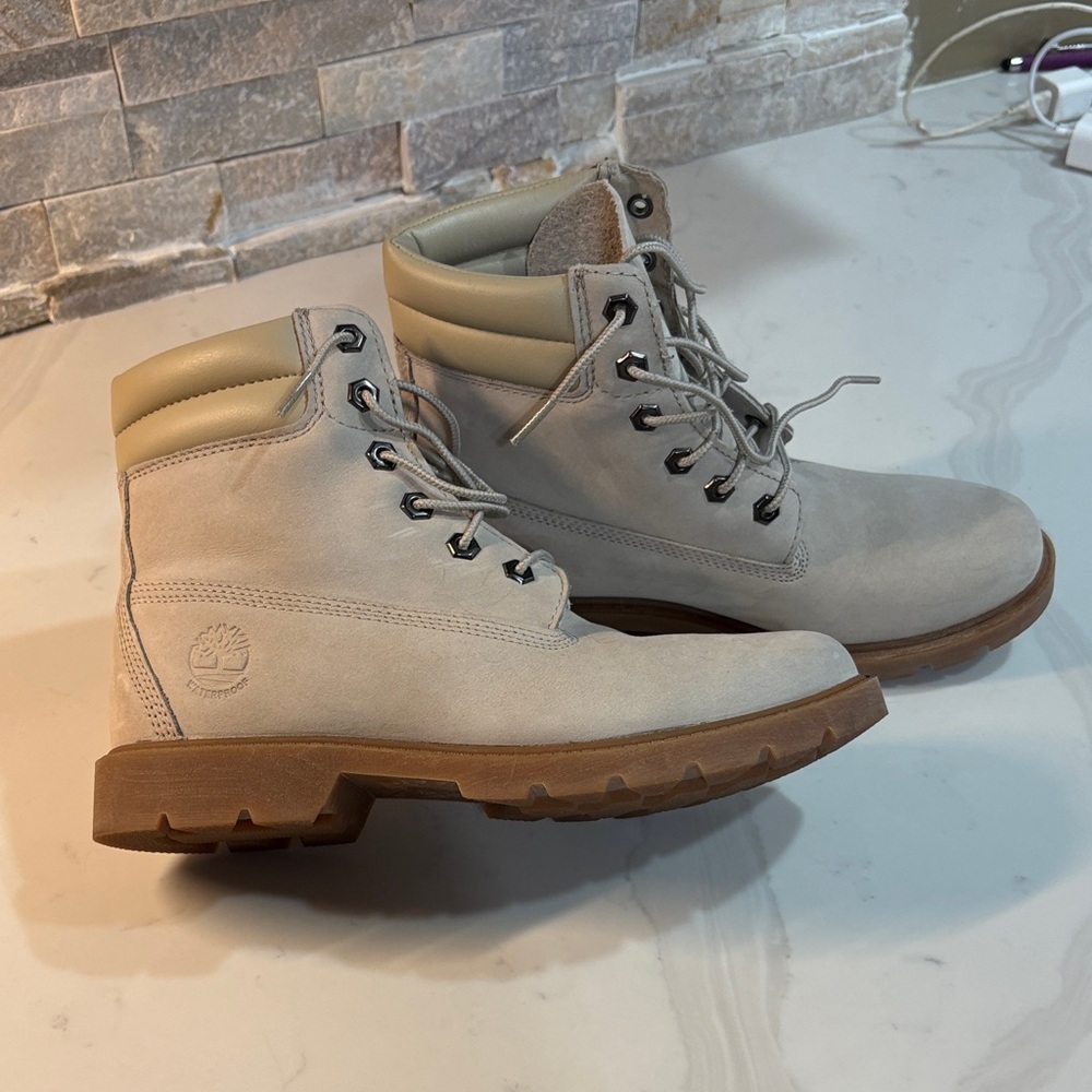 Timberland Women's Light Gray Lace Up Boots